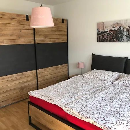 - * Ίνσμπρουκ