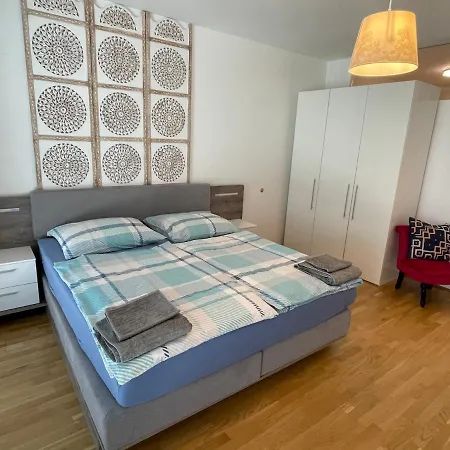 Διαμέρισμα - *